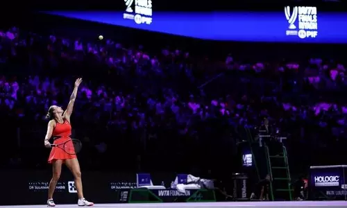 2025 WTA फाइनल्स: सSabalenka ने गॉफ को हराकर सेमीफाइनल में जगह बनाई