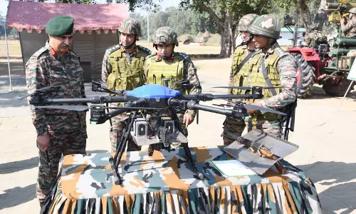 ले. जनरल Pushkar ने सैनिकों के मनोबल, दक्षता की सराहना की ले. जनरल Pushkar ने सैनिकों के मनोबल, दक्षता की सराहना की