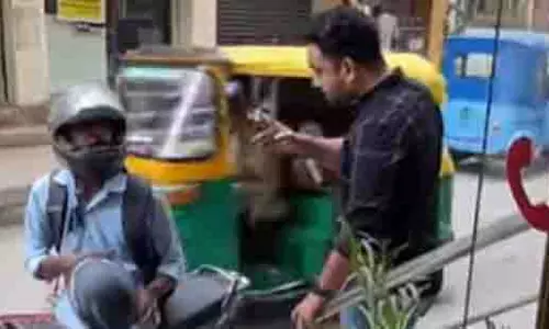 Bengaluru: महिला ने रैपिडो ड्राइवर के उत्पीड़न की बताई पूरी कहानी Bengaluru: महिला ने रैपिडो ड्राइवर के उत्पीड़न की बताई पूरी कहानी