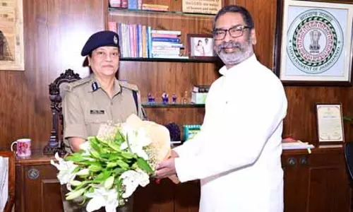 राज्य को पहली महिला DGP मिलीं, तदाशा मिश्रा ने संभाली कमान राज्य को पहली महिला DGP मिलीं, तदाशा मिश्रा ने संभाली कमान