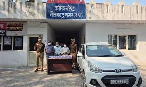 शातिर चोर गिरफ्तार, आभूषण-कार, नकदी और फर्जी नंबर प्लेट बरामद