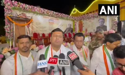 सुकांता मजूमदार ने ममता बनर्जी के राज्य गीत पर उठाए सवाल सुकांता मजूमदार ने ममता बनर्जी के राज्य गीत पर उठाए सवाल