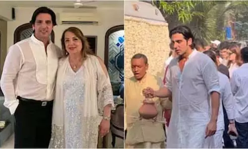 Zareen Khan का निधन, अंतिम संस्कार हिंदू रीति-रिवाजों के अनुसार किया गया Zareen Khan का निधन, अंतिम संस्कार हिंदू रीति-रिवाजों के अनुसार किया गया