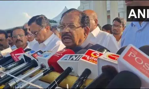 गन्ना किसानों के विरोध के कारण कर्नाटक मुख्यमंत्री का मकुरु दौरा स्थगित गन्ना किसानों के विरोध के कारण कर्नाटक मुख्यमंत्री का मकुरु दौरा स्थगित