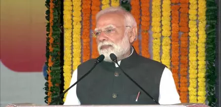 भारतीय रेलवे की अगली पीढ़ी की नींव तैयार कर रही हैं वंदे भारत ट्रेन: पीएम मोदी भारतीय रेलवे की अगली पीढ़ी की नींव तैयार कर रही हैं वंदे भारत ट्रेन: पीएम मोदी