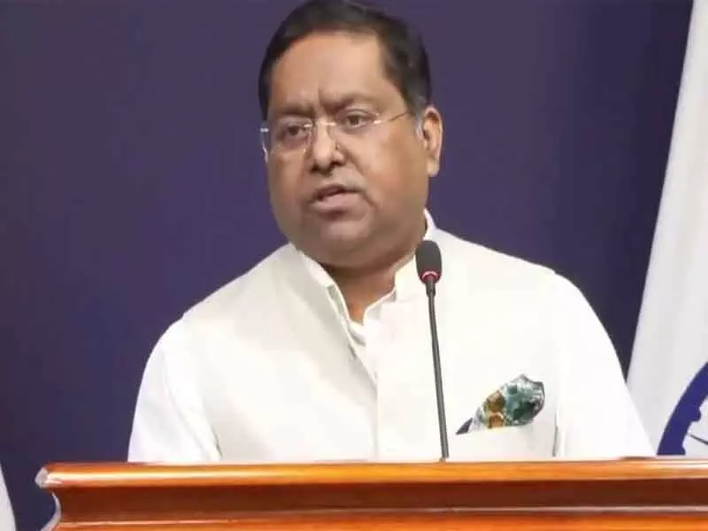 भारत ने रूसी सेना में काम रहे 44 भारतीयों की रिहाई की मांग की भारत ने रूसी सेना में काम रहे 44 भारतीयों की रिहाई की मांग की