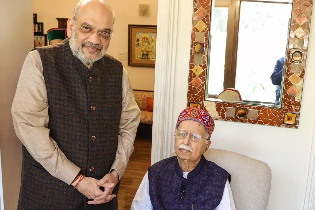 गृह मंत्री शाह ने लालकृष्ण आडवाणी को जन्मदिन की बधाई दी गृह मंत्री शाह ने लालकृष्ण आडवाणी को जन्मदिन की बधाई दी