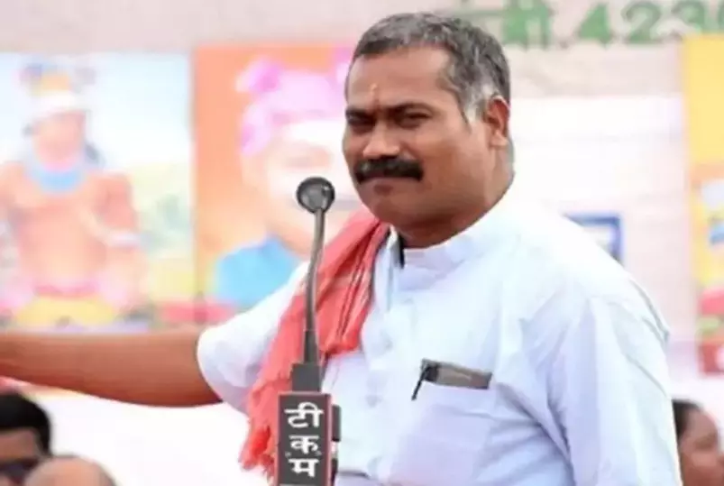 अमित बघेल को गिरफ्तार करने की मांग अमित बघेल को गिरफ्तार करने की मांग