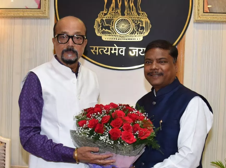 बुलावे पर मंत्री केदार कश्यप मिले राज्यपाल डेका से बुलावे पर मंत्री केदार कश्यप मिले राज्यपाल डेका से
