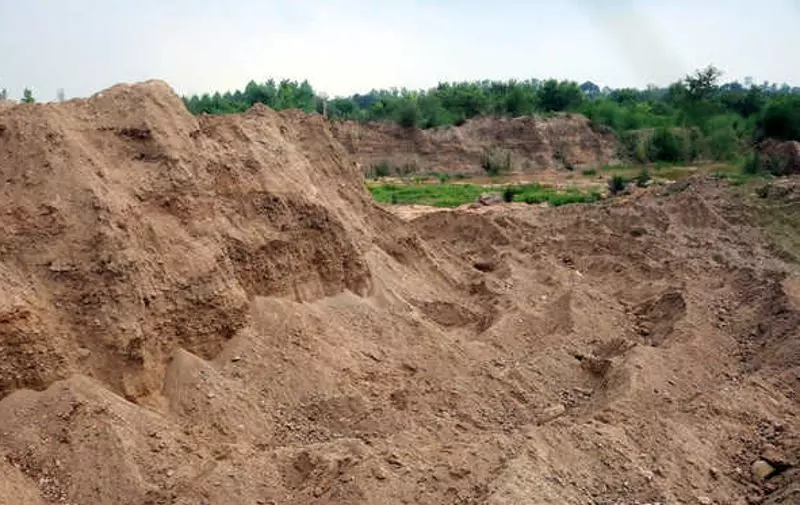 Yamunanagar में अवैध खनन रोकने के लिए डीसी ने चार टीमें गठित कीं Yamunanagar में अवैध खनन रोकने के लिए डीसी ने चार टीमें गठित कीं