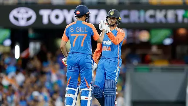 भारत की बैटिंग चल रही है: बिजली गिरने के कारण खेल रोक दिया गया भारत की बैटिंग चल रही है: बिजली गिरने के कारण खेल रोक दिया गया