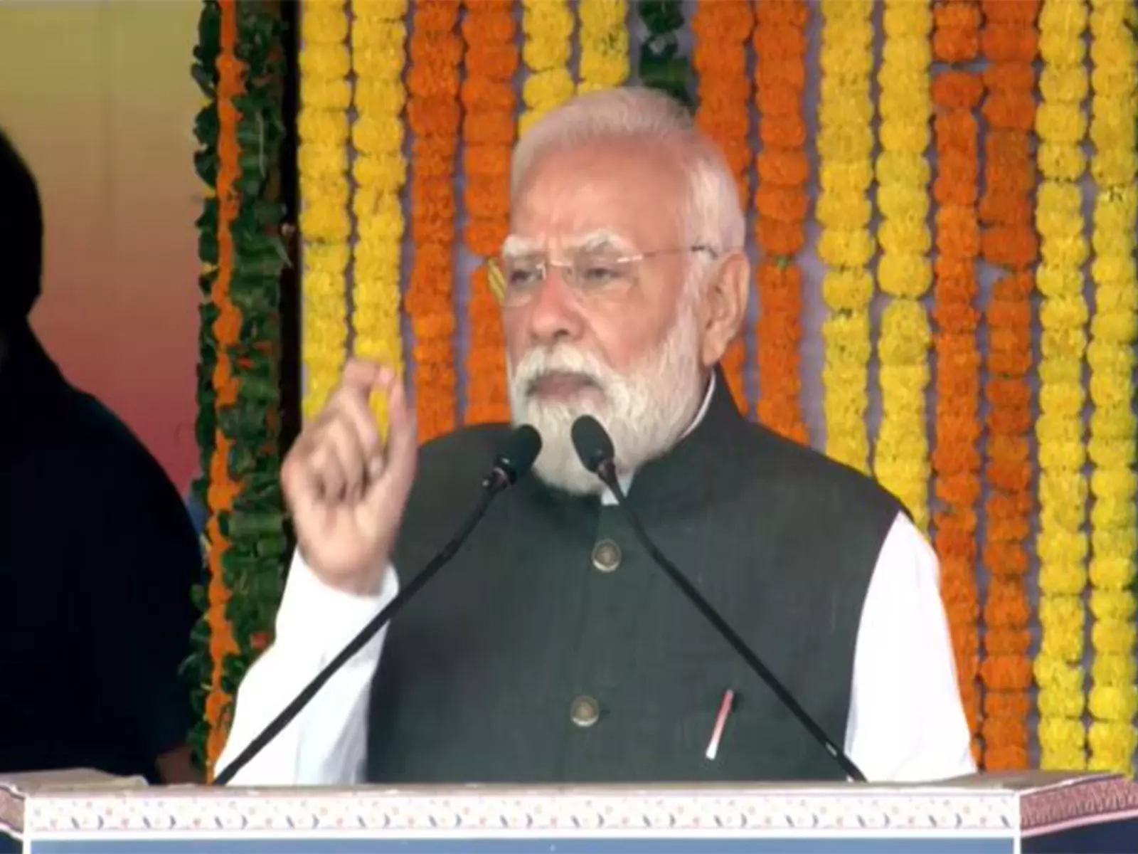 वंदे भारत ट्रेन देश के विकसित भारत बनाने के मिशन में एक मील का पत्थर है: पीएम मोदी वंदे भारत ट्रेन देश के विकसित भारत बनाने के मिशन में एक मील का पत्थर है: पीएम मोदी