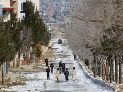 Kabul सर्दी में विस्थापित परिवारों का संघर्ष Kabul सर्दी में विस्थापित परिवारों का संघर्ष