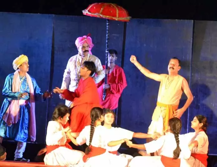 Natarang ने झिरी मेले में बावा जित्तो नाटक के 2 शो आयोजित किए Natarang ने झिरी मेले में बावा जित्तो नाटक के 2 शो आयोजित किए