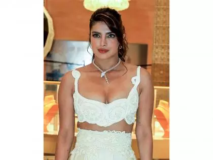 Priyanka Chopra ने लास्ट क्रिसमस का देसी संस्करण गाया Priyanka Chopra ने लास्ट क्रिसमस का देसी संस्करण गाया