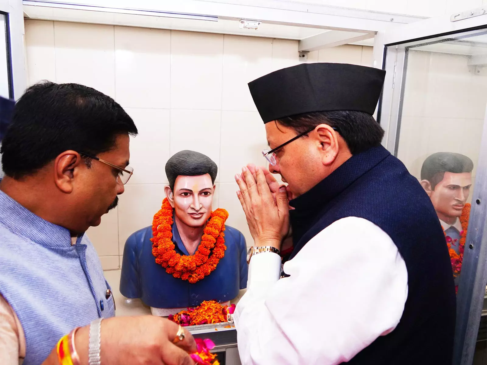 उत्तराखंड के मुख्यमंत्री Dhami ने राज्य आंदोलन के वीरों को दी श्रद्धांजलि उत्तराखंड के मुख्यमंत्री Dhami ने राज्य आंदोलन के वीरों को दी श्रद्धांजलि