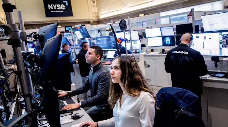 शटडाउन की प्रगति के संकेतों पर Wall Street का मिलाजुला रुख शटडाउन की प्रगति के संकेतों पर Wall Street का मिलाजुला रुख