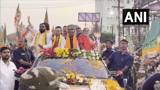 सीएम मोहन चरण माझी ने नुआपाड़ा में जय ढोलकिया के लिए किया प्रचार सीएम मोहन चरण माझी ने नुआपाड़ा में जय ढोलकिया के लिए किया प्रचार