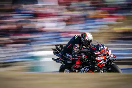 MotoGP 2025: बेज़ेची ने पुर्तगाल जीपी में पोल जीती MotoGP 2025: बेज़ेची ने पुर्तगाल जीपी में पोल जीती