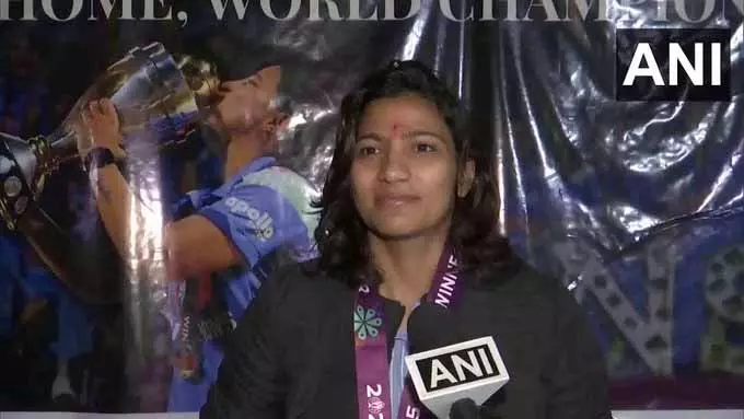 विश्व कप विजेता स्नेह राणा ने बताया ट्रॉफी जीत का अद्भुत एहसास, प्रधानमंत्री मोदी से मुलाकात में मिली प्रेरणा विश्व कप विजेता स्नेह राणा ने बताया ट्रॉफी जीत का अद्भुत एहसास, प्रधानमंत्री मोदी से मुलाकात में मिली प्रेरणा
