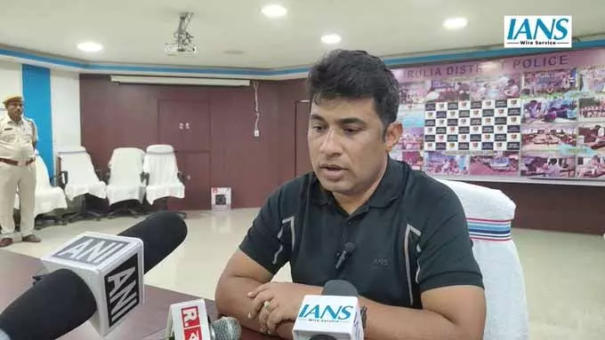पुलिस ने Pintu Ghosh को किया गिरफ्तार, 12 दिन की पुलिस कस्टडी में भेजा पुलिस ने Pintu Ghosh को किया गिरफ्तार, 12 दिन की पुलिस कस्टडी में भेजा