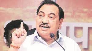 Three ex-revenue मंत्रियों ने विवादास्पद पुणे भूमि पर बोलियों को रद्द किया