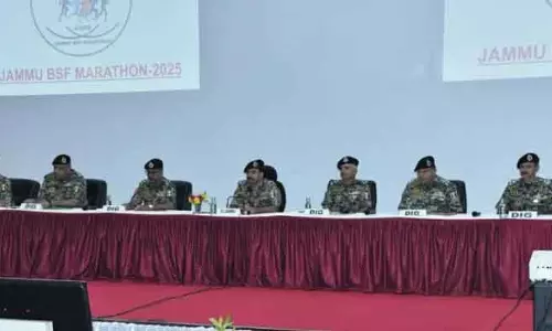 बीएसएफ DG देंगे 9 नवंबर को जम्मू मैराथन और बाइक रैली की शुरुआत बीएसएफ DG देंगे 9 नवंबर को जम्मू मैराथन और बाइक रैली की शुरुआत