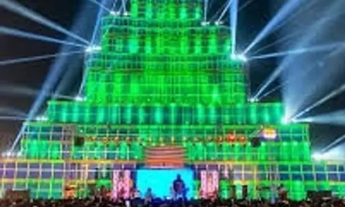 Odisha : मयूरभंज में जगधात्री मेले में चाकू हमले के बाद नाबालिग लड़का गंभीर हालत में Odisha : मयूरभंज में जगधात्री मेले में चाकू हमले के बाद नाबालिग लड़का गंभीर हालत में