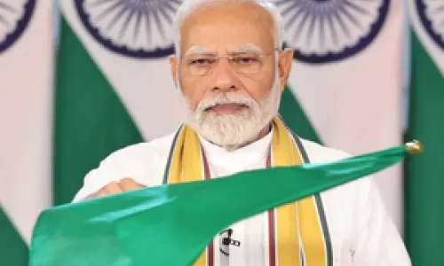 PM Modi ने वाराणसी से 4 नई वंदे भारत ट्रेनों का शुभारंभ किया