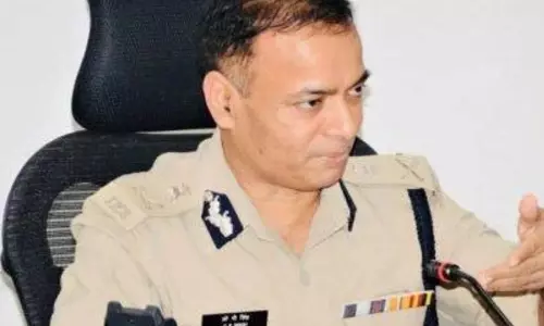 Hisar: गैंगस्टर की धाक उतरी, दलजीत सिहाग बना जेल में सफाईकर्मी Hisar: गैंगस्टर की धाक उतरी, दलजीत सिहाग बना जेल में सफाईकर्मी