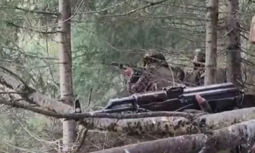 Kupwara मुठभेड़: केरन सेक्टर में सुरक्षा बलों ने दो आतंकवादियों को किया ढेर