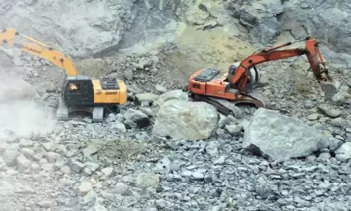 खदान से प्राप्त उत्पाद उपलब्ध नहीं हैं; सरकारी कार्रवाई पिछड़ रही है