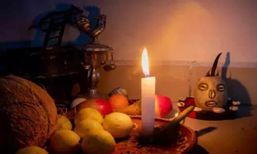 भूत भगाने के बहाने महिला को जबरन बीड़ी-शराब पिलाई भूत भगाने के बहाने महिला को जबरन बीड़ी-शराब पिलाई