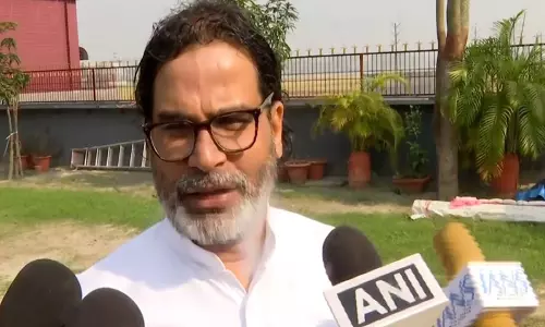 प्रशांत किशोर ने NDA पर साधा निशाना, कहा—“सड़कों के लिए ज़मीन है, फैक्टरियों के लिए नहीं”