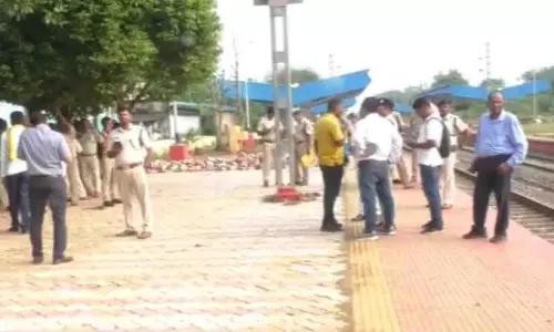 बारीपदा में नाबालिग लड़के को चाकू मारा गया, गंभीर हालत में कटक रेफर किया गया बारीपदा में नाबालिग लड़के को चाकू मारा गया, गंभीर हालत में कटक रेफर किया गया