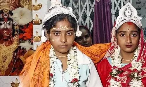 Bengal: सुंदरबन के एक मंदिर में दो युवतियों ने नियमों को तोड़कर शादी की