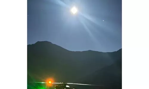 Indian Army ने अरुणाचल प्रदेश के अग्रिम इलाकों में संयुक्त हवाई अभियान चलाया Indian Army ने अरुणाचल प्रदेश के अग्रिम इलाकों में संयुक्त हवाई अभियान चलाया