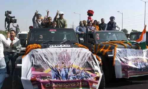 Amanjot, हरलीन का घर पहुंचने पर नायकों जैसा स्वागत Amanjot, हरलीन का घर पहुंचने पर नायकों जैसा स्वागत