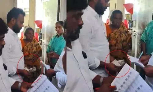 Jubilee Hills उपचुनाव में कांग्रेस नेताओं ने मतदाताओं को पैसे बांटे