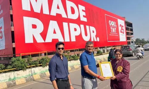 गोयल टीएमटी ने भारत का सबसे बड़ा बिल्डिंग रैप एडवरटाईजिंग रायपुर में लगाया