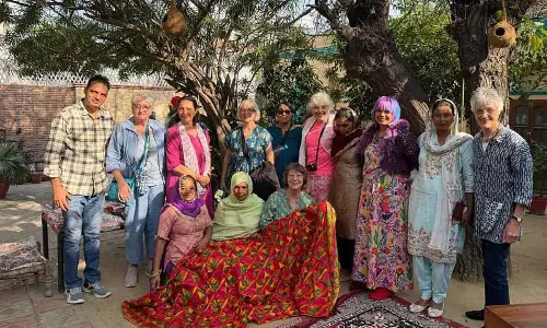 ब्रिटेन और इटली के प्रतिनिधियों ने Phulkari को महिलाओं की अभिव्यक्ति के रूप में देखा