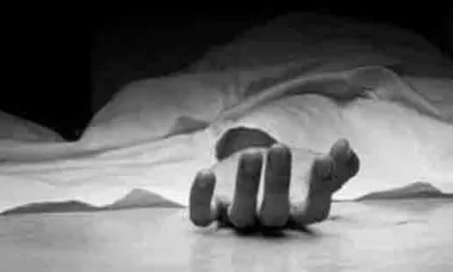 Gurugram: साउथ सिटी-2 में 55 वर्षीय व्यक्ति ने आत्महत्या कर ली Gurugram: साउथ सिटी-2 में 55 वर्षीय व्यक्ति ने आत्महत्या कर ली