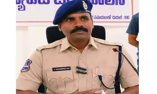 उत्पीड़न की शिकायतें निडरता से दर्ज की जानी चाहिए: SP Narasimha उत्पीड़न की शिकायतें निडरता से दर्ज की जानी चाहिए: SP Narasimha