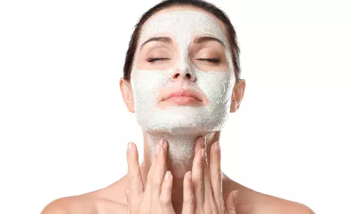 Face scrub: त्वचा की सफाई का आसान तरीका
