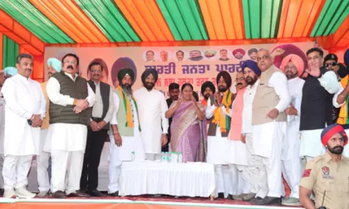 Punjab चुनाव: रेखा गुप्ता का केजरीवाल पर हमला