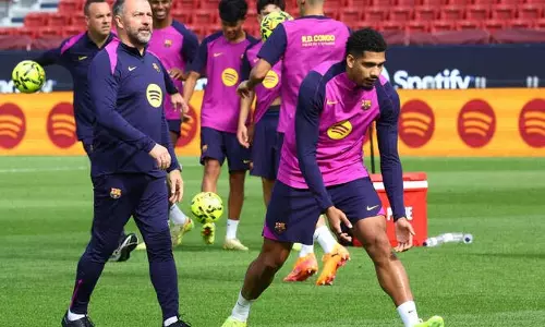 चोटिल खिलाड़ियों के बीच फ्लिक ने Barcelona को जोश दिखाने का दिया संदेश