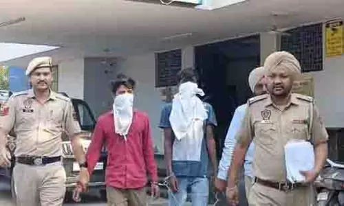 Zirakpur में मार्बल व्यापारी पर गोलीबारी करने के आरोप में 2 किशोर गिरफ्तार Zirakpur में मार्बल व्यापारी पर गोलीबारी करने के आरोप में 2 किशोर गिरफ्तार