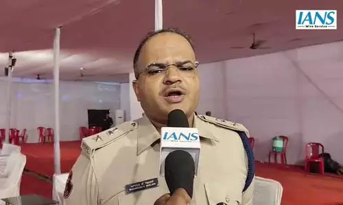 ओडिशा: पटकी के पास इमारत की शटरिंग गिरने से पांच लोग फंसे ओडिशा: पटकी के पास इमारत की शटरिंग गिरने से पांच लोग फंसे