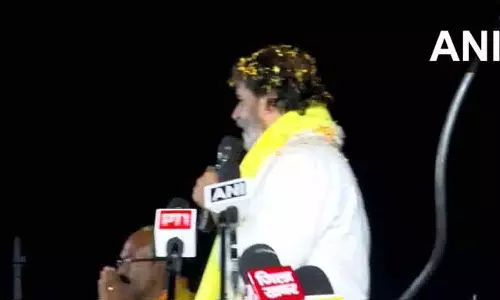 सार्थक ऐप से अटेंडेंस के विरोध में स्वास्थ्य कर्मचारी संघ ने क्षेत्रीय संचालक को सौंपा ज्ञापन