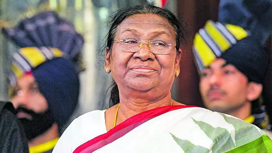 राष्ट्रपति द्रौपदी मुर्मू दो देशों की राजकीय यात्रा के तहत अंगोला पहुंची राष्ट्रपति द्रौपदी मुर्मू दो देशों की राजकीय यात्रा के तहत अंगोला पहुंची